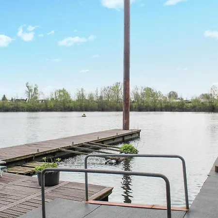 Geweldig Schip In Met Keuken Botel