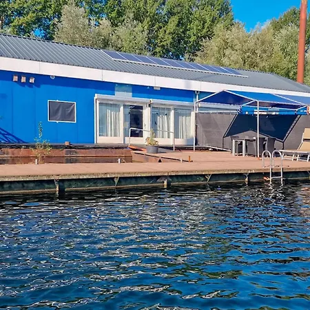 Geweldig Schip In Met Keuken