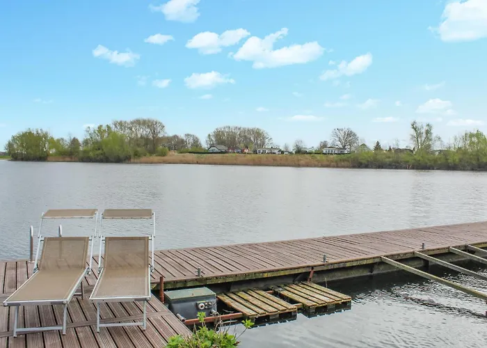 Awesome Ship In With Kitchen Lith